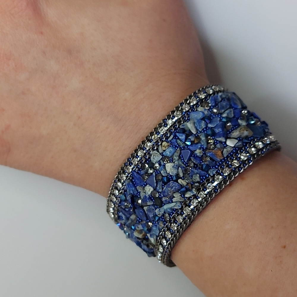 Sparkly blue stone & rhinestone bracelet
